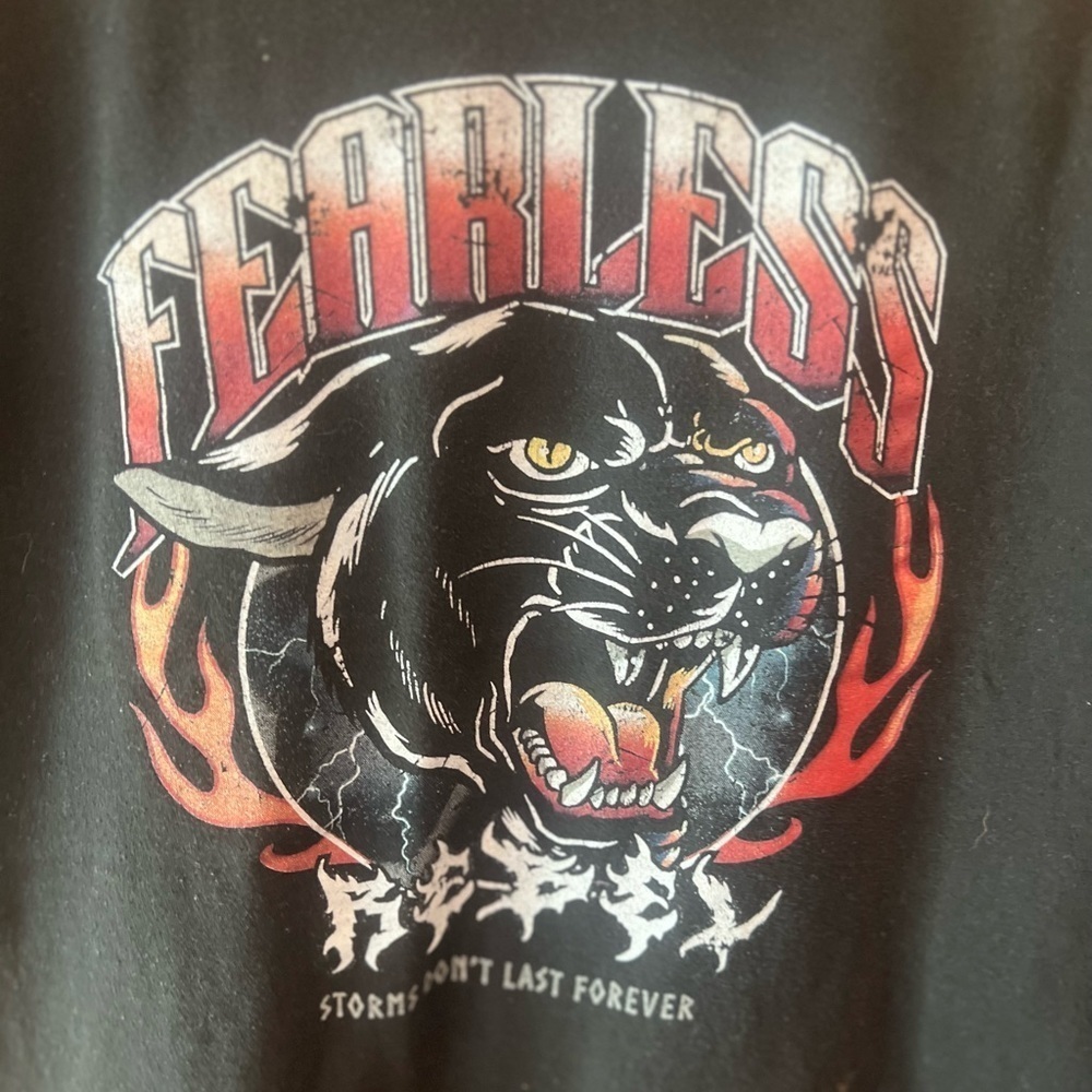 Fearless “Storms Don’t Last Forever” T Shirt Size Large In Guc